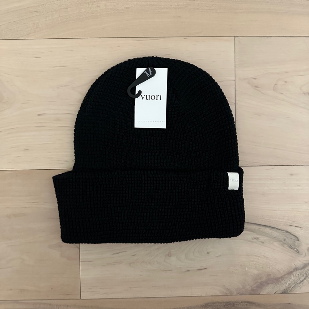 [NWT] Vuori Alpine Waffle Beanie in Black (One-Size/Unisex)